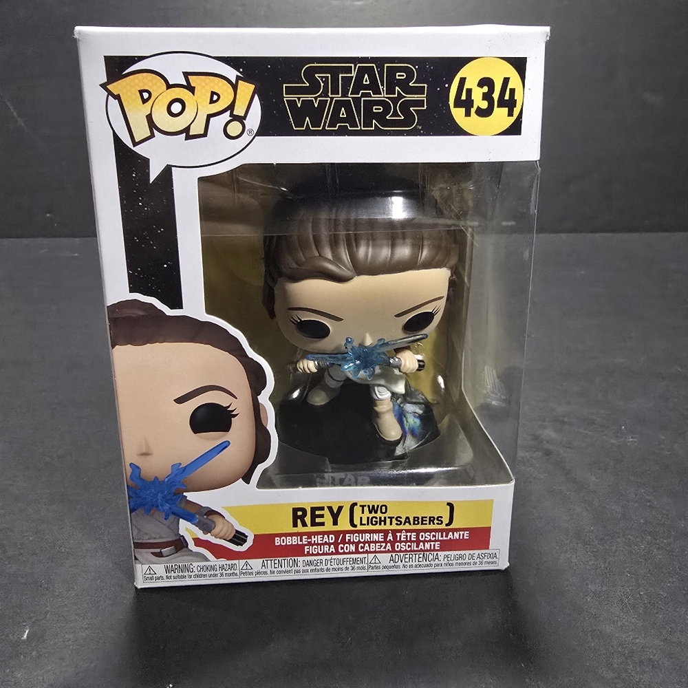 New Funko Pop Star Wars Rey (Two Lightsabers) Bobble-Head Figure #434 *NIB*